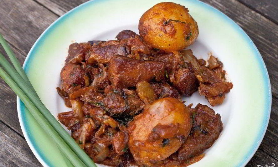 Рецепт картофеля, тушенного со свининой и овощами