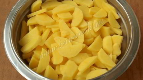 картофель запеченный с грибами в ароматных травах