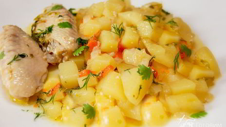 картошка, тушенная с курицей
