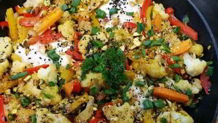 Цветная капуста с яйцами