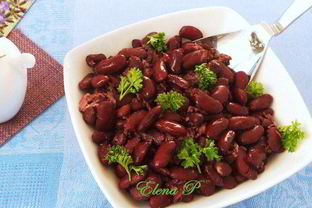 Запеченная фасоль с красным вином