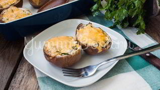 Запеченные баклажаны с творогом и сыром