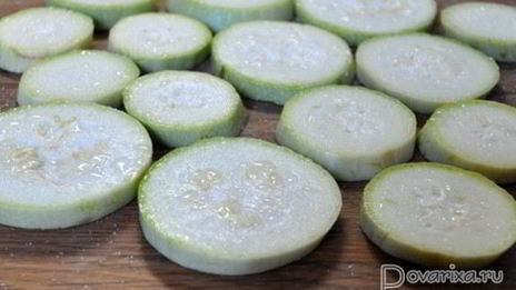 жареные кабачки в сырной панировке