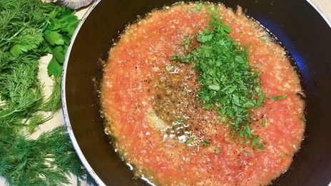 жареные перцы с томатным соусом