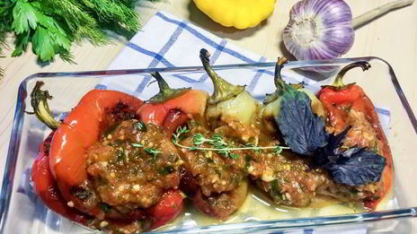 жареные перцы с томатным соусом