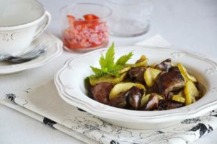 Куриная печень с кабачками в духовке