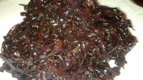 куриная печень с луком бальзамико