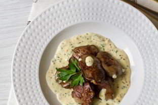 Куриная печень со сливочно-горчичным соусом