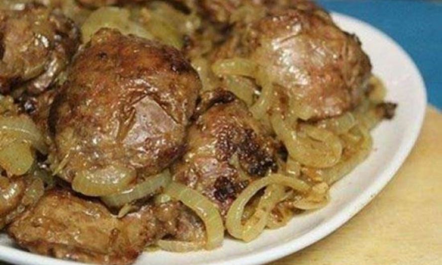 Рецепт печени куриной жареной с луком