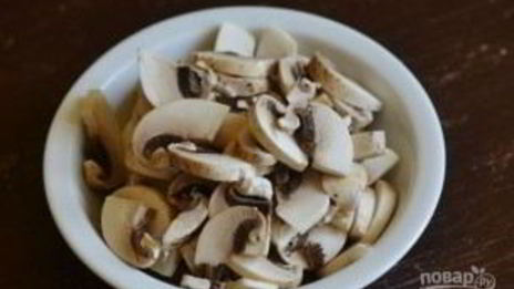 печень с солеными огурцами