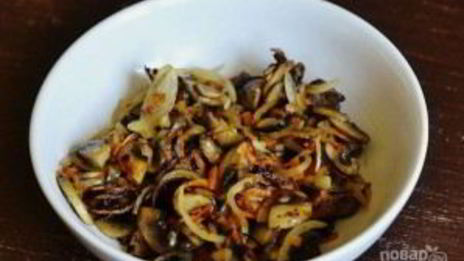 печень с солеными огурцами