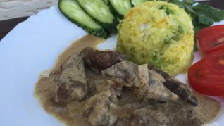 Печень, тушенная в сметане