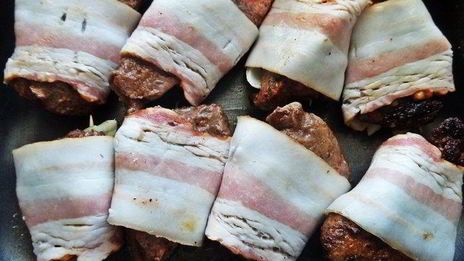 печень в беконе с картофелем