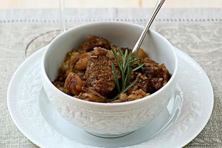 Печенка цесарки с луково-яблочным соусом