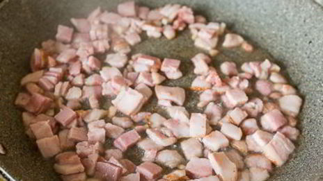 жареная утиная печень с грибами