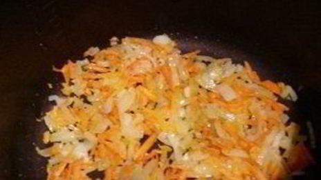 ленивые пельмени в овощном соусе