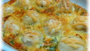 Пельмени с брынзой в омлете