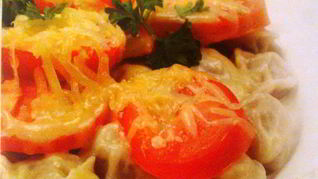 Пельмени с помидорами и сыром