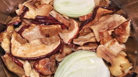 пельмени с рыбой и белыми грибами