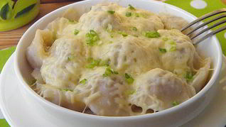 Пельмени с сыром в духовке