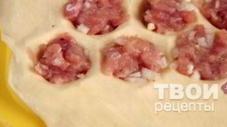 пельмени, запеченные со сметаной и сыром