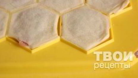 пельмени, запеченные со сметаной и сыром