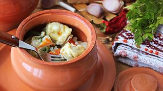 Пельмени запеченные в горшочке