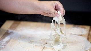 Тесто на пельмени на молоке