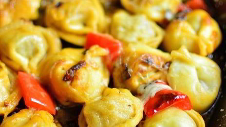 жареные пельмени с сыром