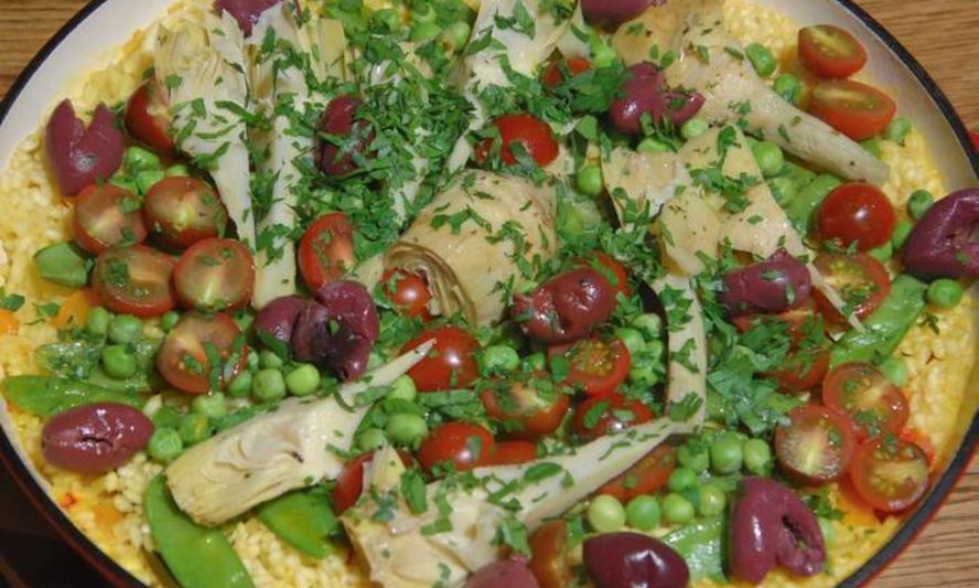 Рецепт паэльи с артишоками, горохом и сладким перцем
