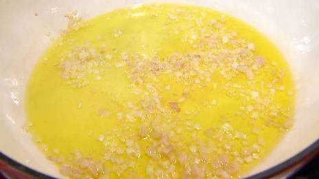 паэлья с артишоками, горохом и сладким перцем