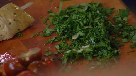 паэлья с артишоками, горохом и сладким перцем