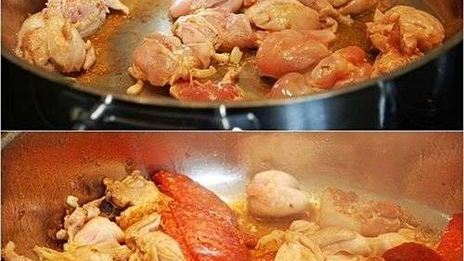 паэлья с колбасой и морепродуктами