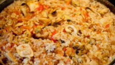 паэлья с курицей и морепродуктами