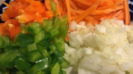 плов из киноа с миндалем