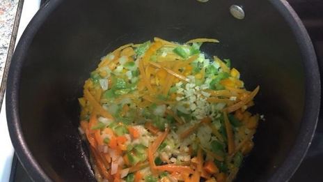 плов из киноа с миндалем