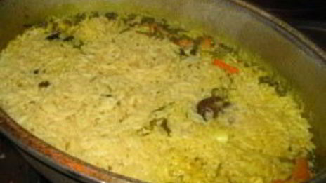 плов с черносливом и курицей