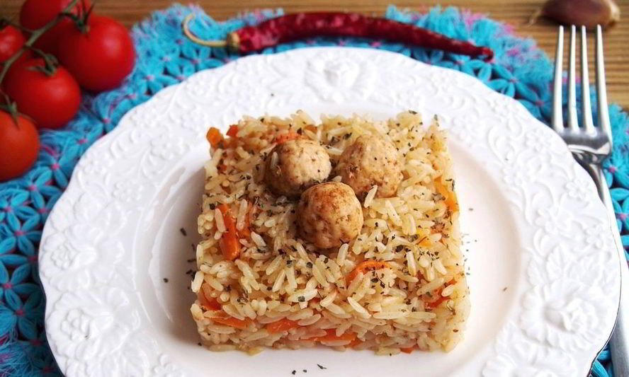 Рецепт плова с фрикадельками в духовке