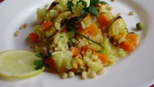 Плов с морепродуктами мидиями