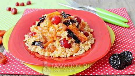 постный плов с сухофруктами