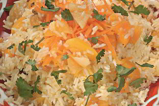 Сладкий плов с изюмом и курагой