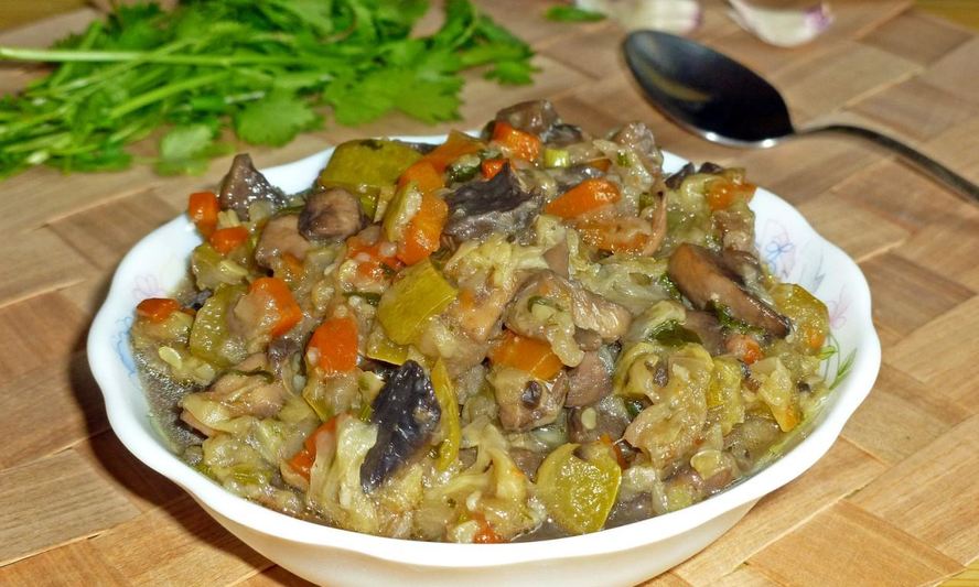 Рецепт овощного рагу с грибами