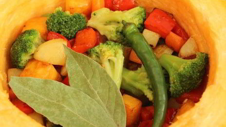 постное овощное рагу в тыкве