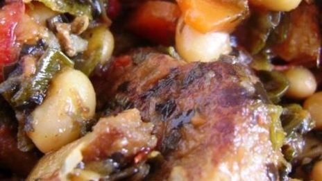 рагу из белой фасоли со свининой и грибами в мультиварке