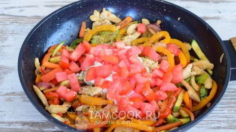 рагу из кабачков с курицей