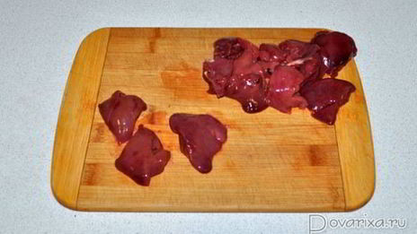 рагу из куриных сердечек и печени