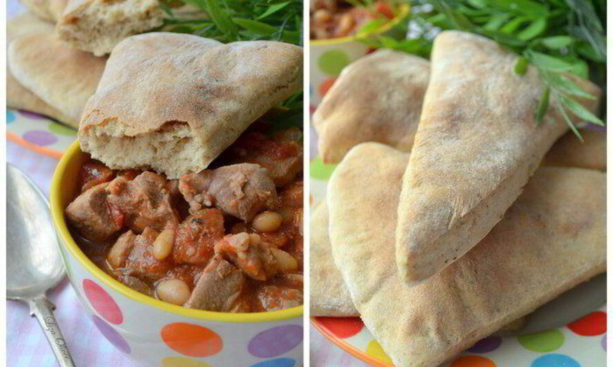 Рецепт цельнозерновых сметанных треугольников с аппетитным рагу из индейки