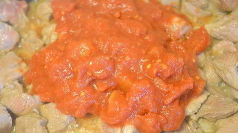 цельнозерновые сметанные треугольники с аппетитным рагу из индейки