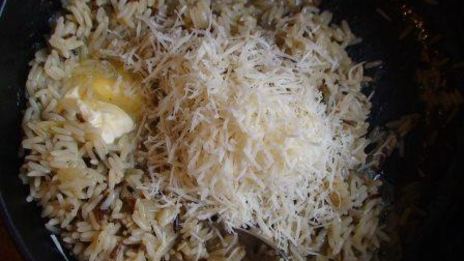 итальянское ризотто с маринованными грибами и сыром джюгас