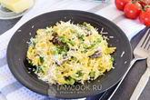 Ризотто из пасты орзо с грибами и горошком